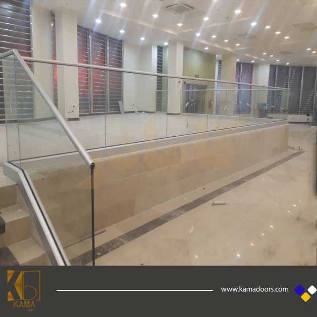 نردده شیشه ای جان پناه